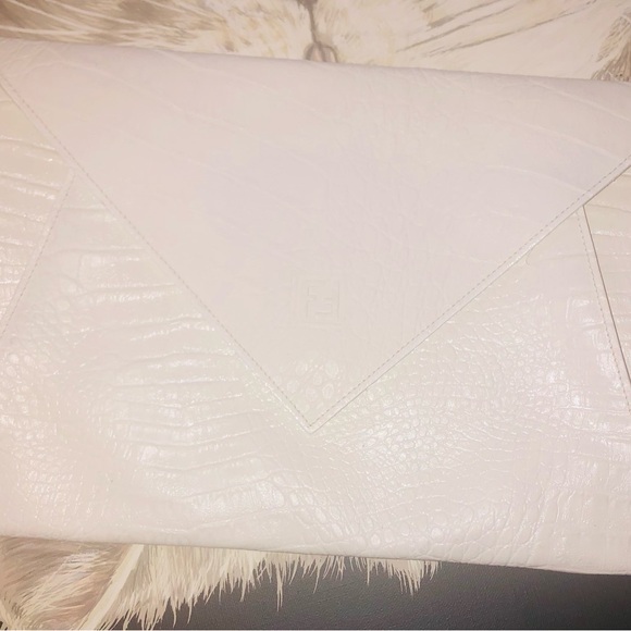WHITE LEATHER FENDI CLUTCH - Picture 2 of 4